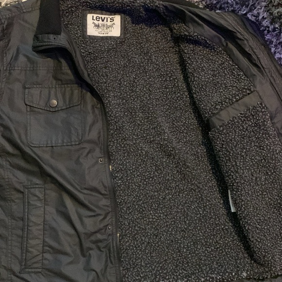 Vintage Levi’s Sherpa Lined Jacket - Picture 2 of 5